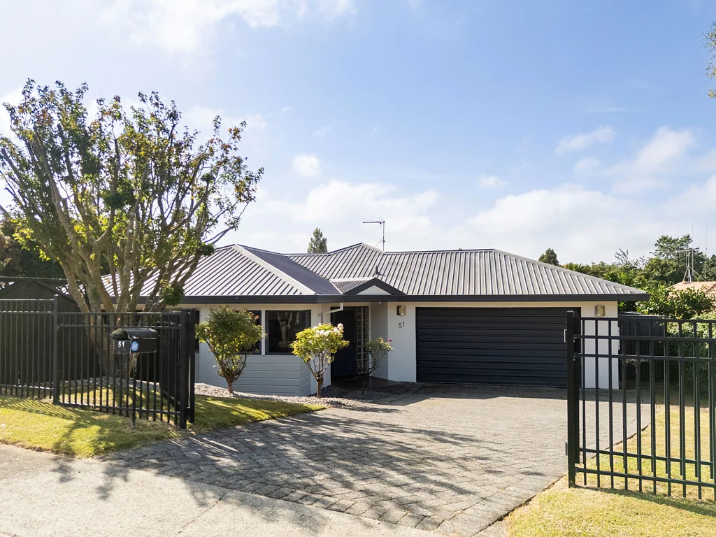 51 Sunnyhills Avenue, Glenview, Hamilton, Waikato