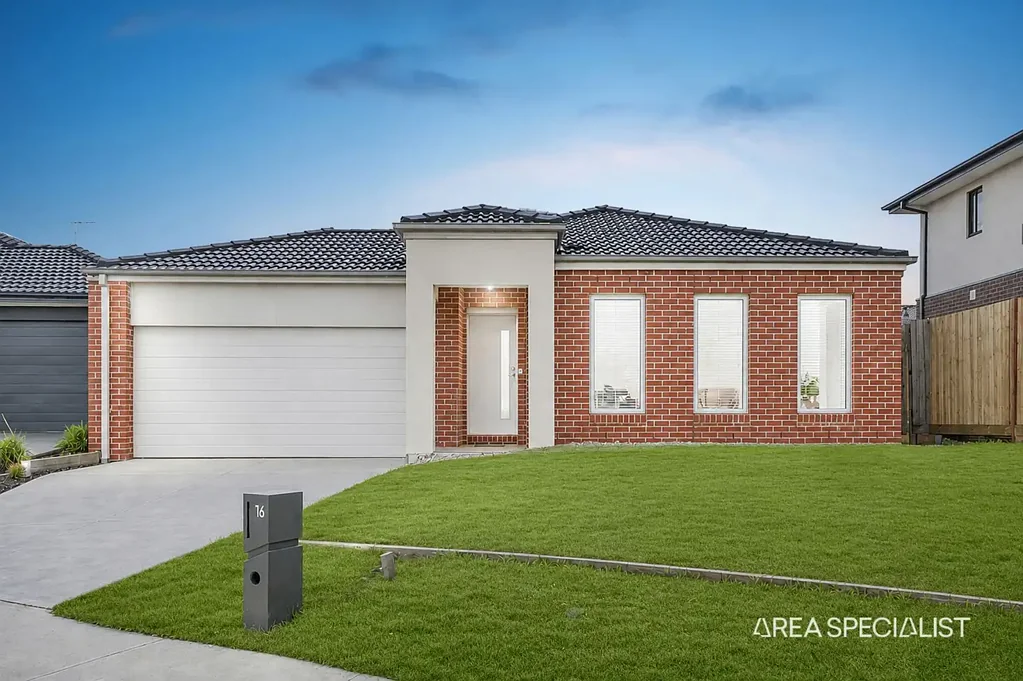 16 Marriott Boulevard, Weir Views, VIC 3338, 4房, 2浴, House