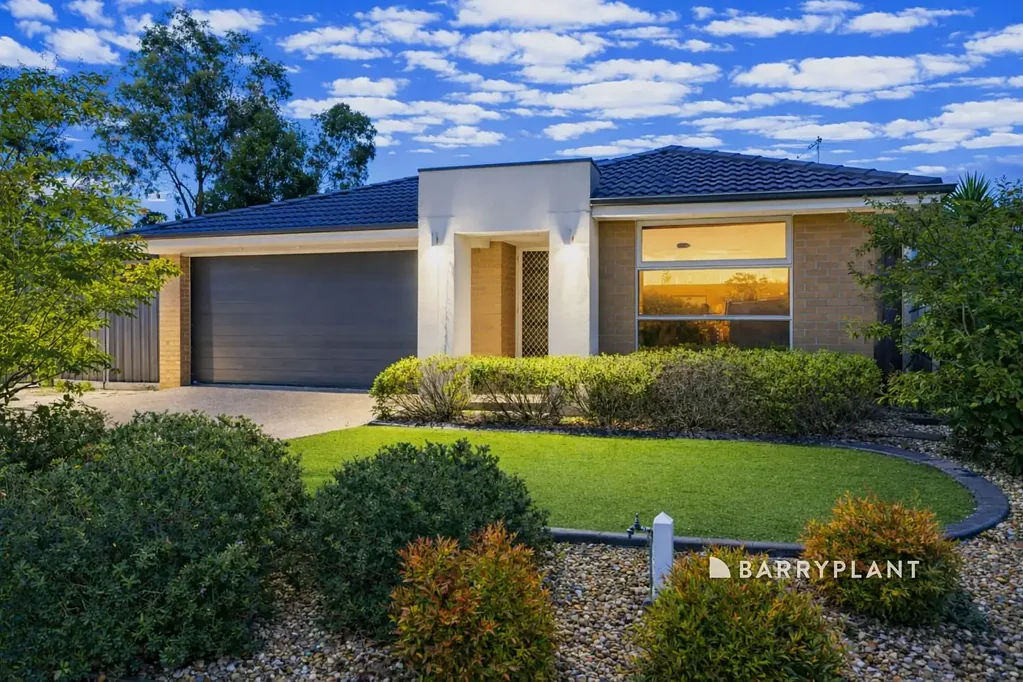 Spacious Family Living in a Quiet Court Location