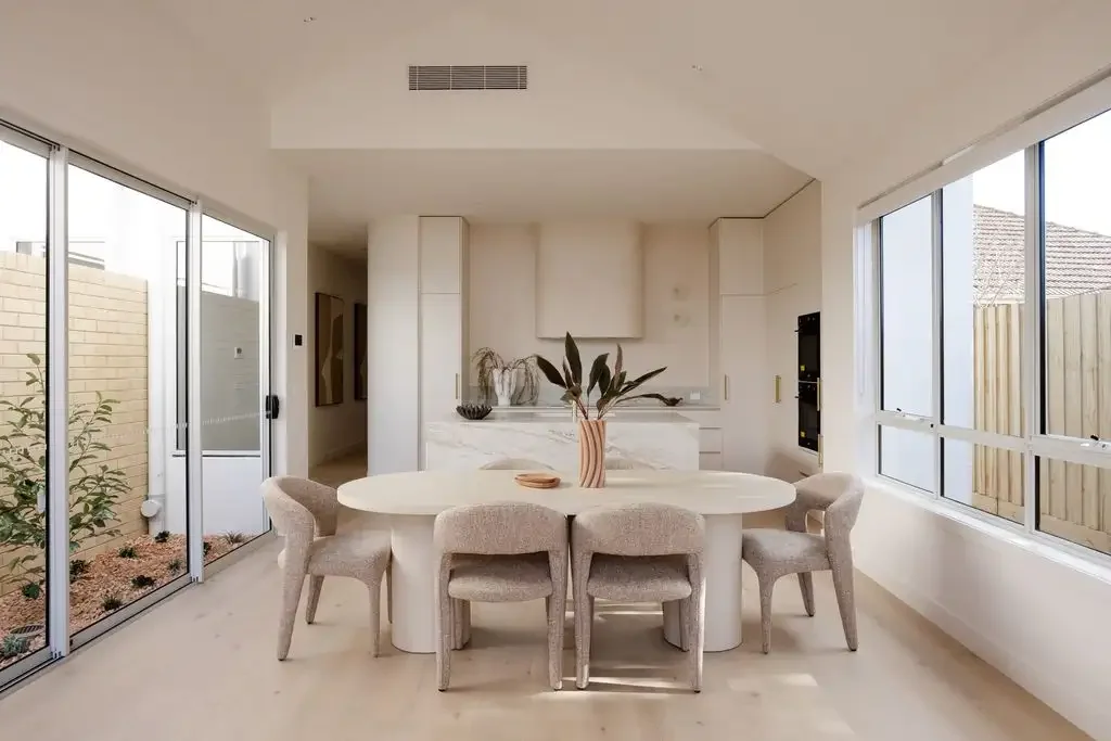 Airport West 4Kwarto Architectural Elegance, Exceptional Finishes & Effortless Modern Living