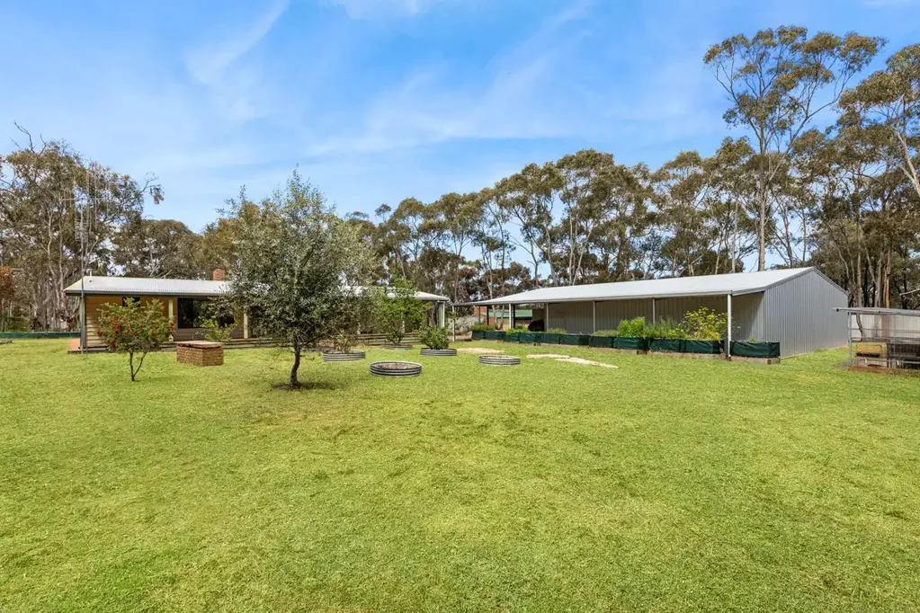 Wedderburn 2房  A Two-Bedroom Haven with Acreage Charm