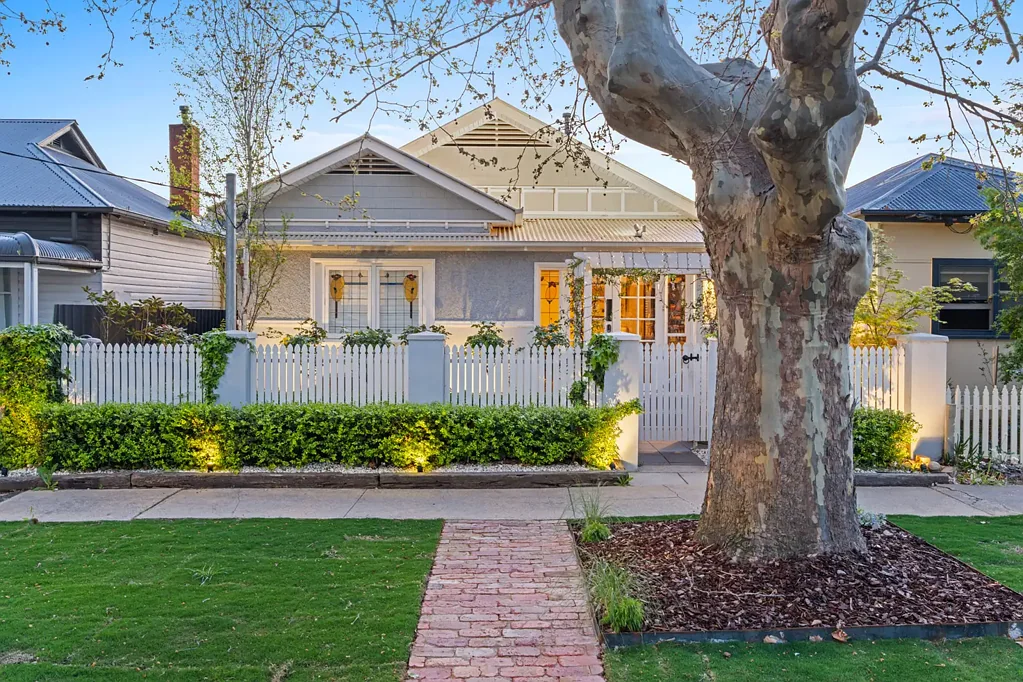 10 Albert Street, Wagga Wagga, NSW 2650