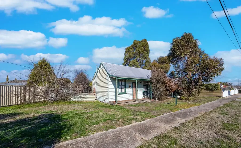 Sebastopol 3 Bedroom An Abundance Of Potential.