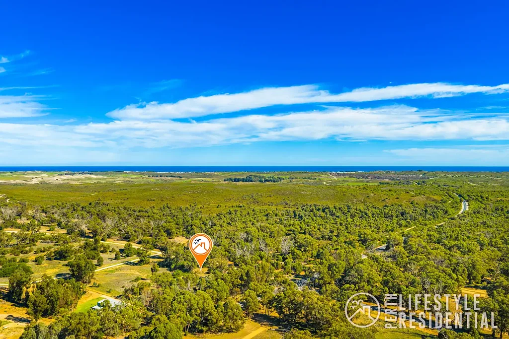 Two Rocks LIVE THE DREAM - Country Calm & Coastal Breeze on 3+ Acres