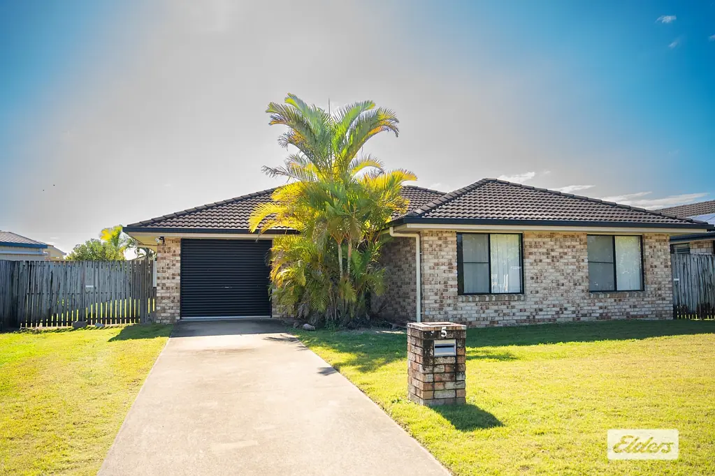 5 Pialba Downs Drive, Eli Waters, QLD 4655
