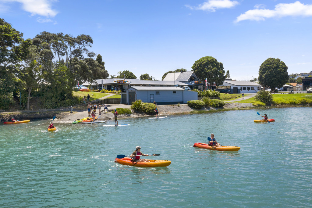 6 Wi Neera Street, Raglan, Waikato, 17 ਕਮਰੇ, 0 ਬਾਥਰੂਮ