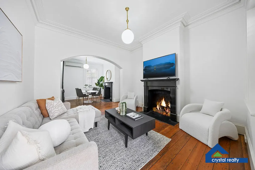 Pyrmont 3 Bedroom Zoned 2B sandstone terrace with boundless potential/possibilities
Adding further value, the price includes two secure car spaces on separate titles.