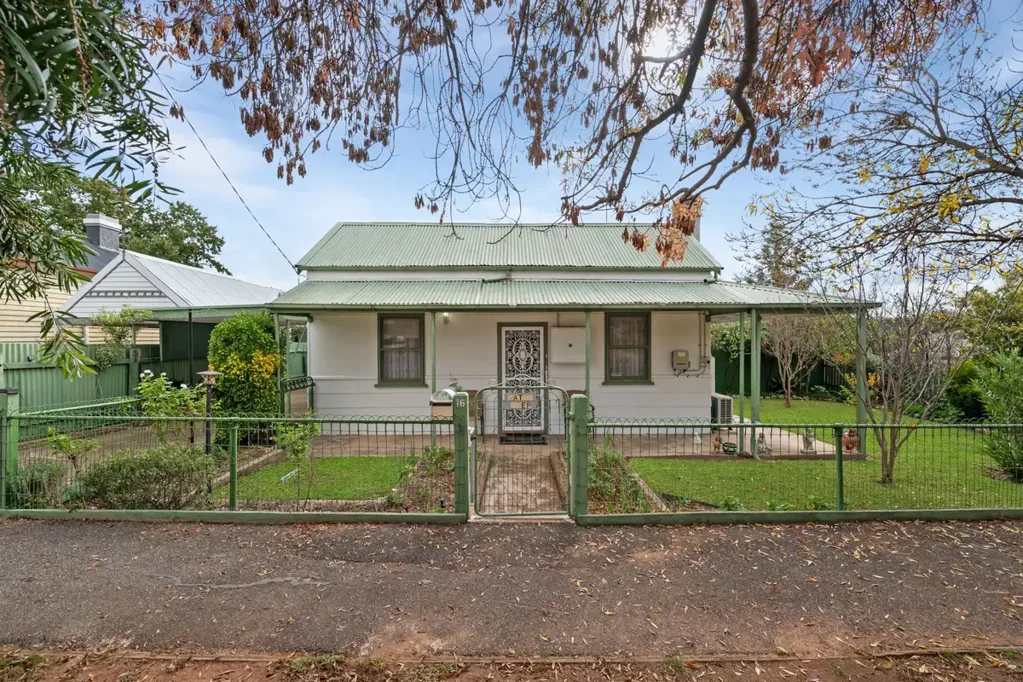 Wedderburn 4房  Charming Country Cottage with Space, Character & Endless Possibilities