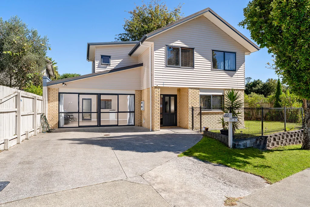 Glen Eden 5બેડરૂમ Spacious Family Home in Quiet Glen Eden