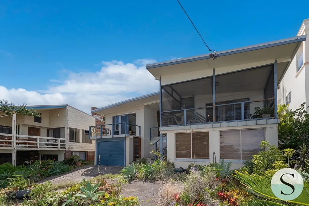 Redhead 3غرفة نوم High Street, High Potential...Unbeatable Location, Jaw Dropping Views, Dual Street Access, Renovate, Extend or Sub-Divide The Block!