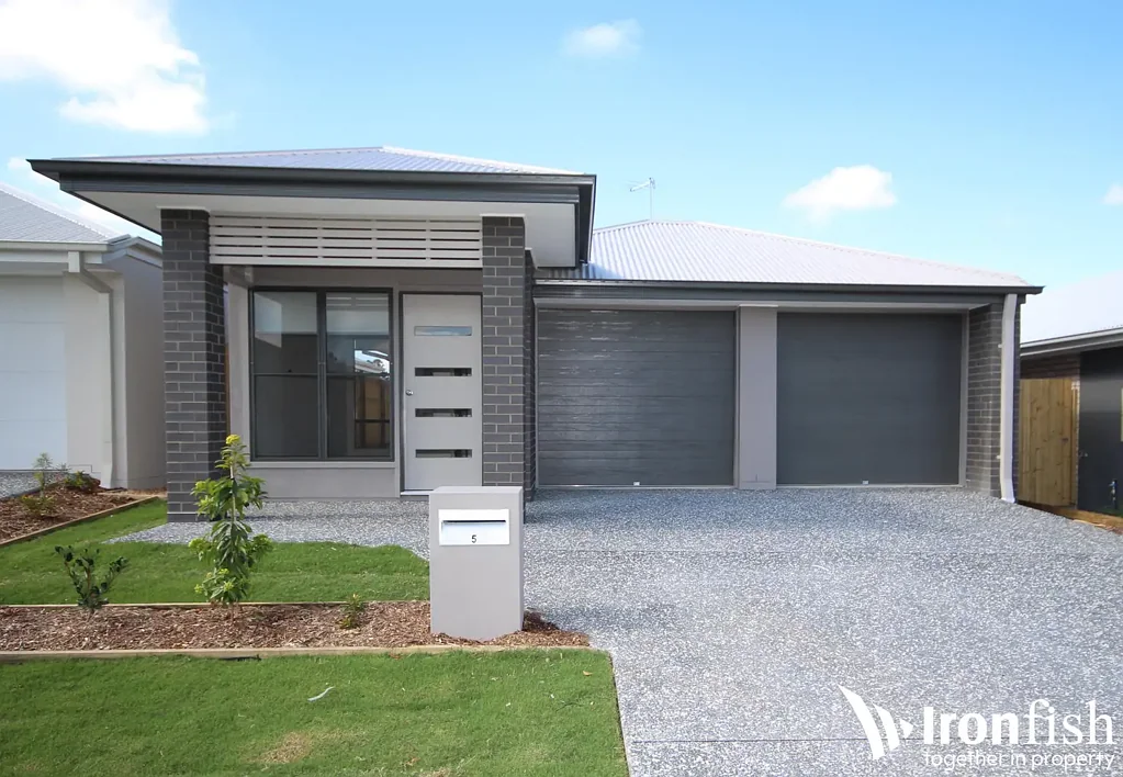 Silkstone Rescidences close to shops - BREAK LEASE $550 per week to increase to $620 per week
