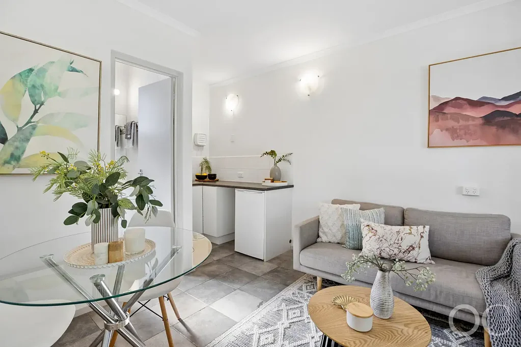 Glenunga 1ห้องนอน Open the Door to Quiet Convenience / Close the Door on Overcomplication