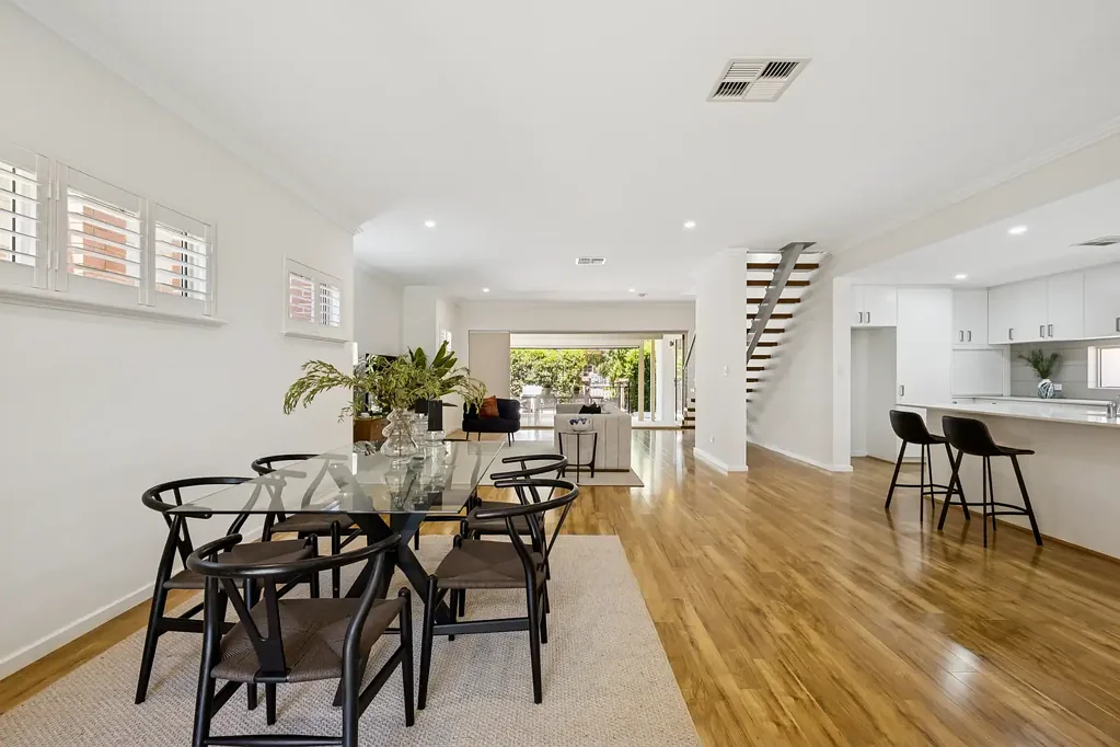 8 Barrow Court, Mount Claremont, WA 6010