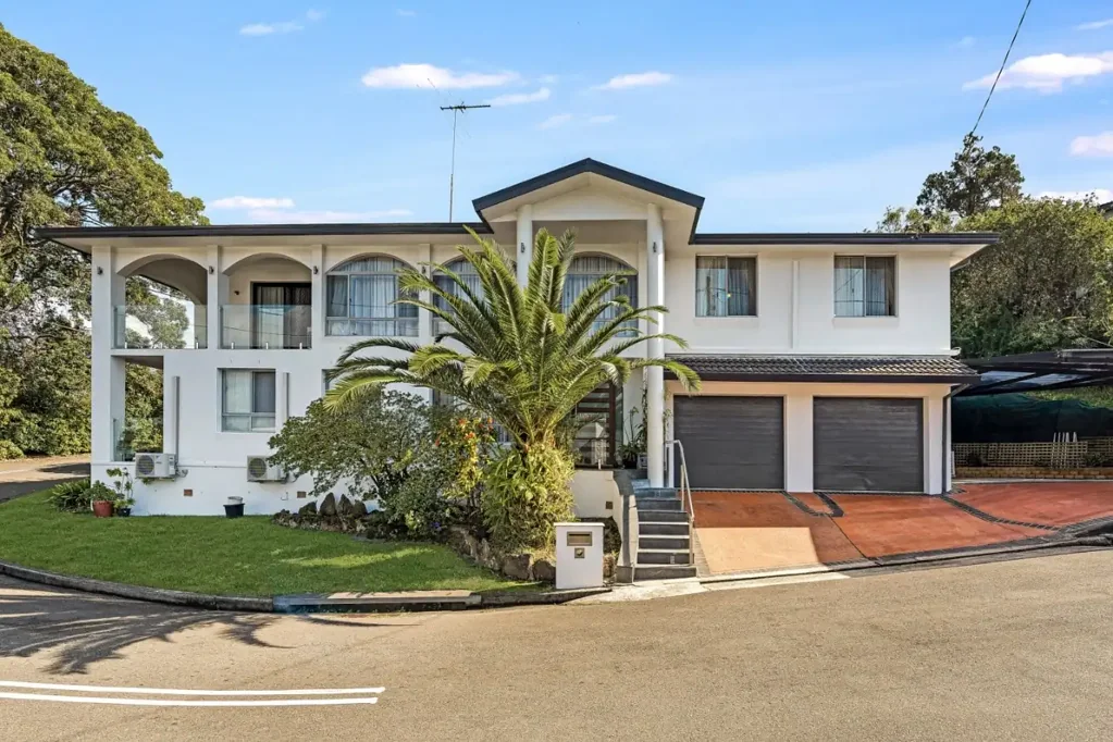 Peakhurst Heights 6Moenga Water Views & Endless Space and Privacy in a Prized Cul-de-Sac