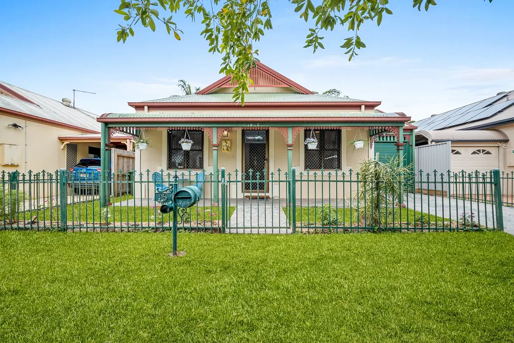 Mount Sheridan 3房  Private Cottage Living with No Rear Neighbours!