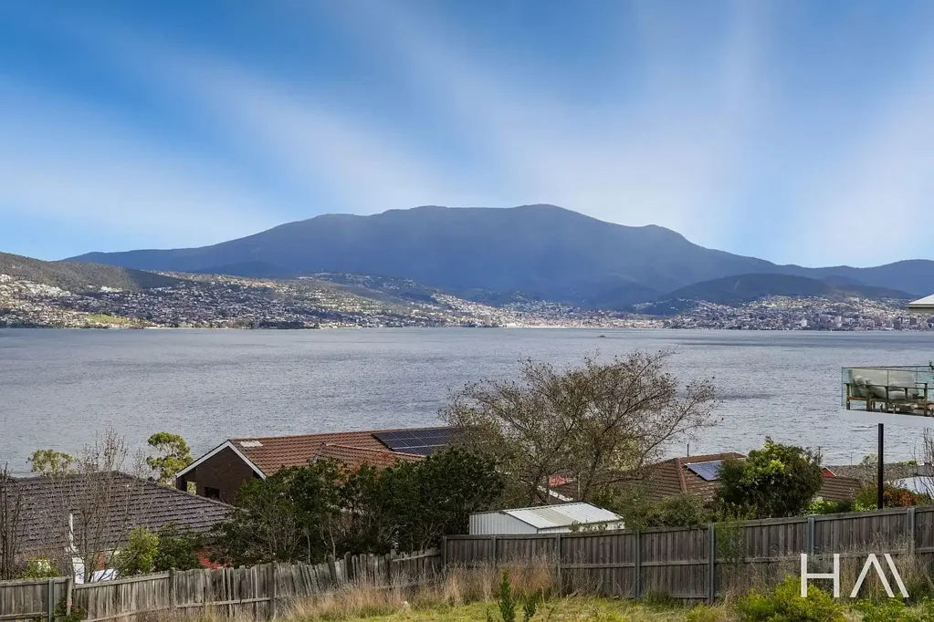 623 Oceana Drive, Howrah, TAS 7018