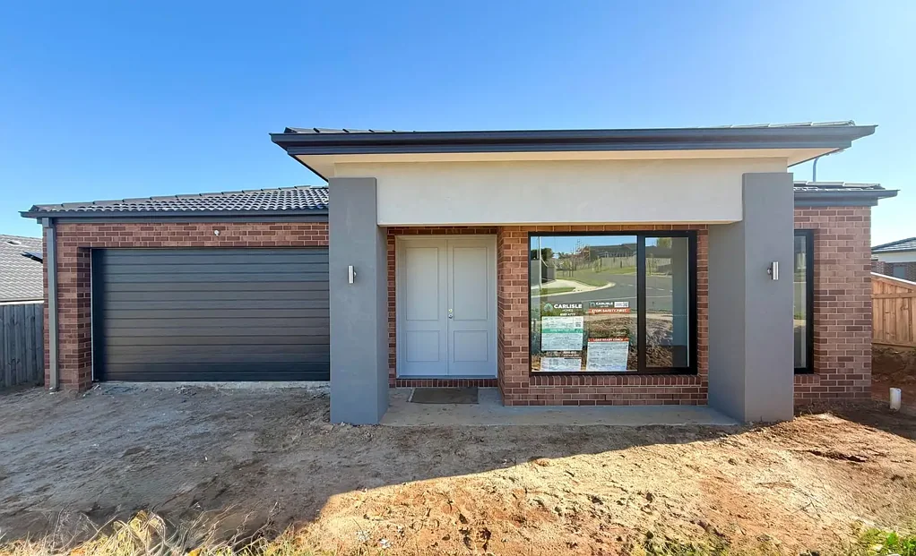 Brand New Contemporary Home In Crownlea Estate