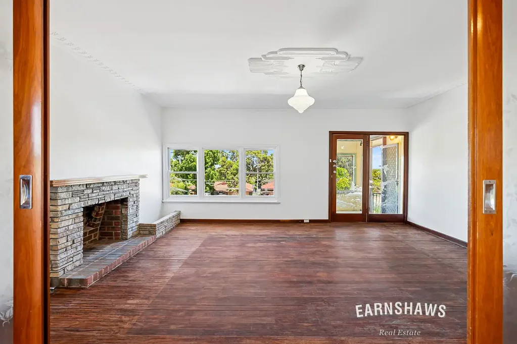 19 Stuart Street, Greenmount, WA 6056