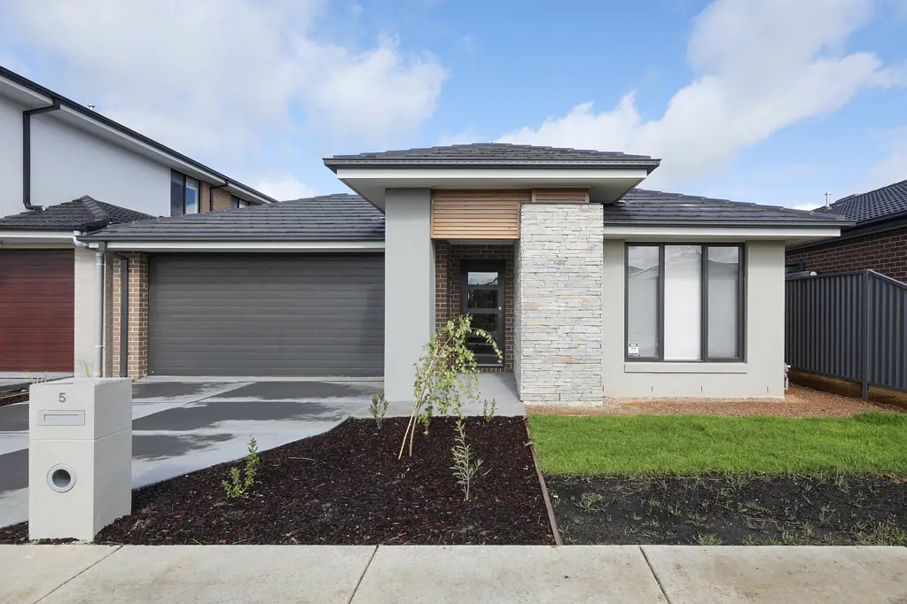 5 Verdale Drive, Alfredton, VIC 3350