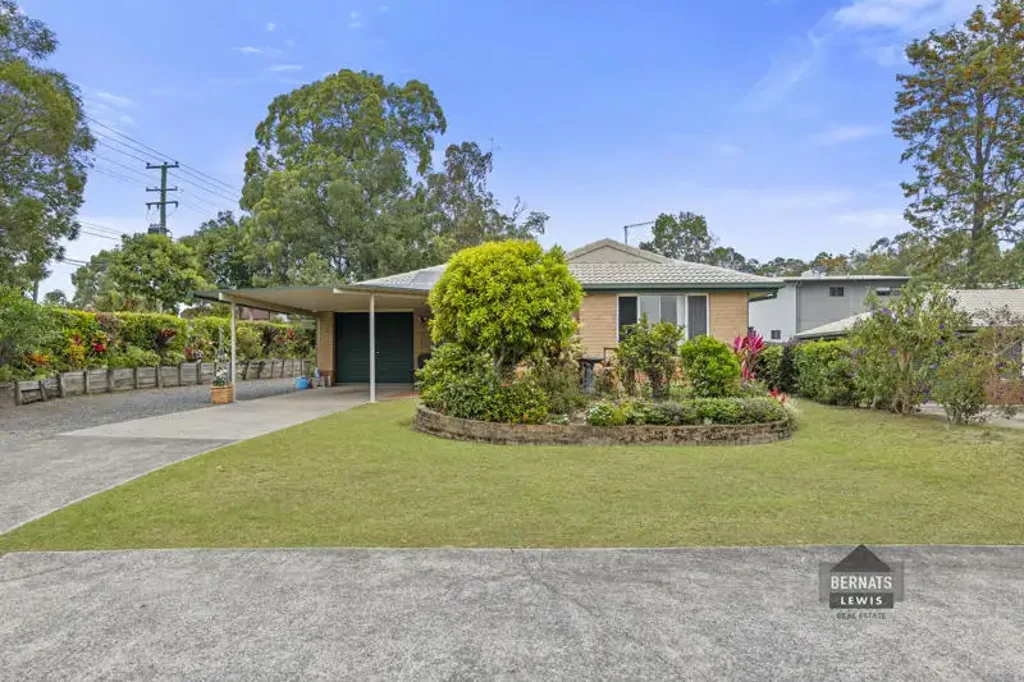 Eagleby 2房 带太阳能电池板的低层住宅，靠近M1高速公路!!! LOWSET HOME WITH SOLAR PANELS CLOSE TO M1!!!