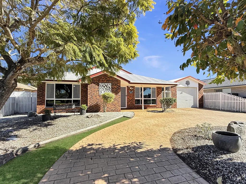 Eli Waters 3બેડરૂમ Owner Says Sell! Space, Privacy & Practicality in the Heart of Eli Waters