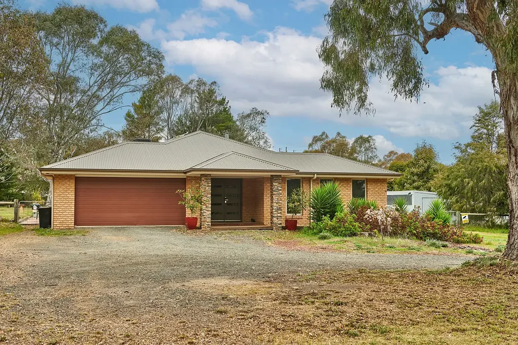 7 Shakespere Street, Heathcote, VIC 3523