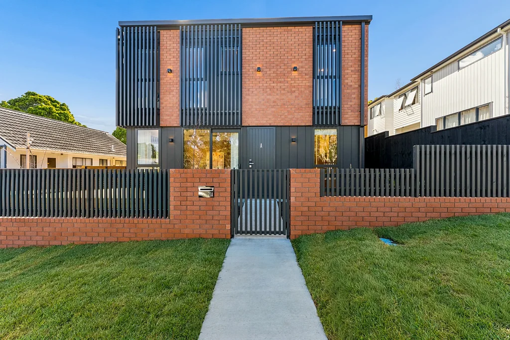 Sunnynook 4 Bedroom Exceptional style, standalone, double Westake Zone