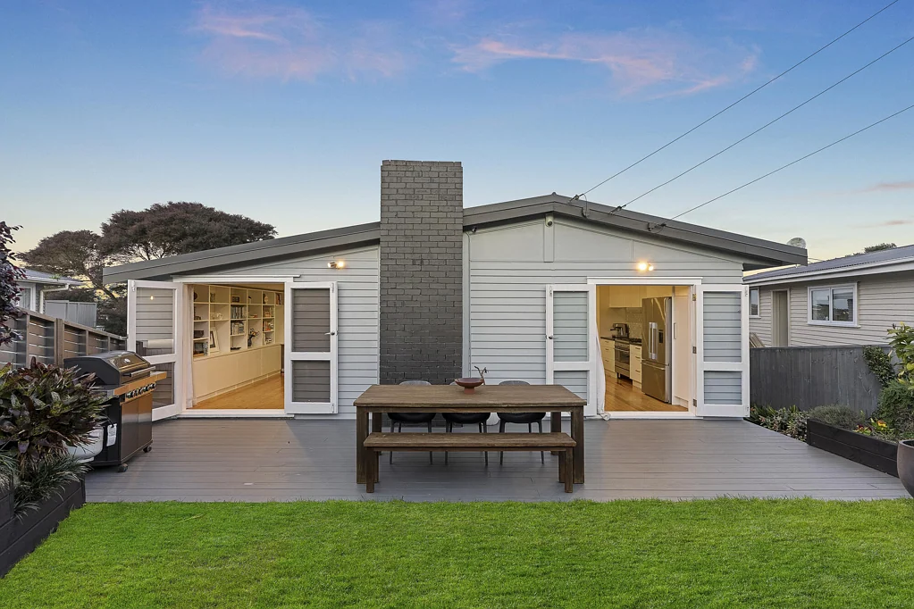 New Windsor 3બેડરૂમ Auction Wednesday at 2pm!