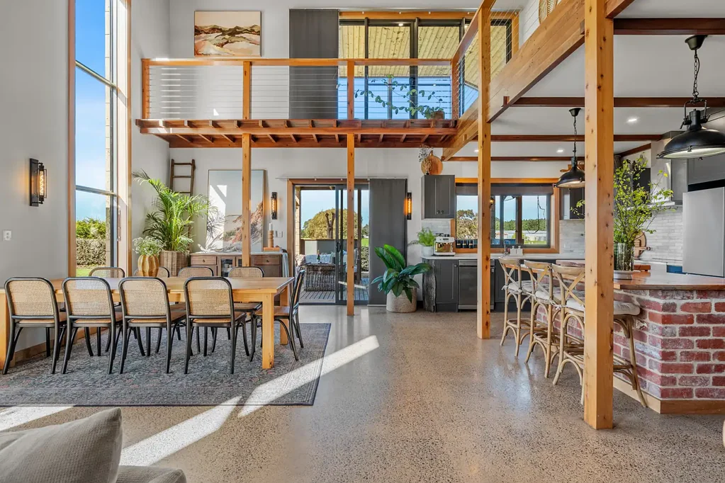 Yahl 6Zimmer Once-in-a-lifetime country sanctuary where lifestyle and opportunity unite