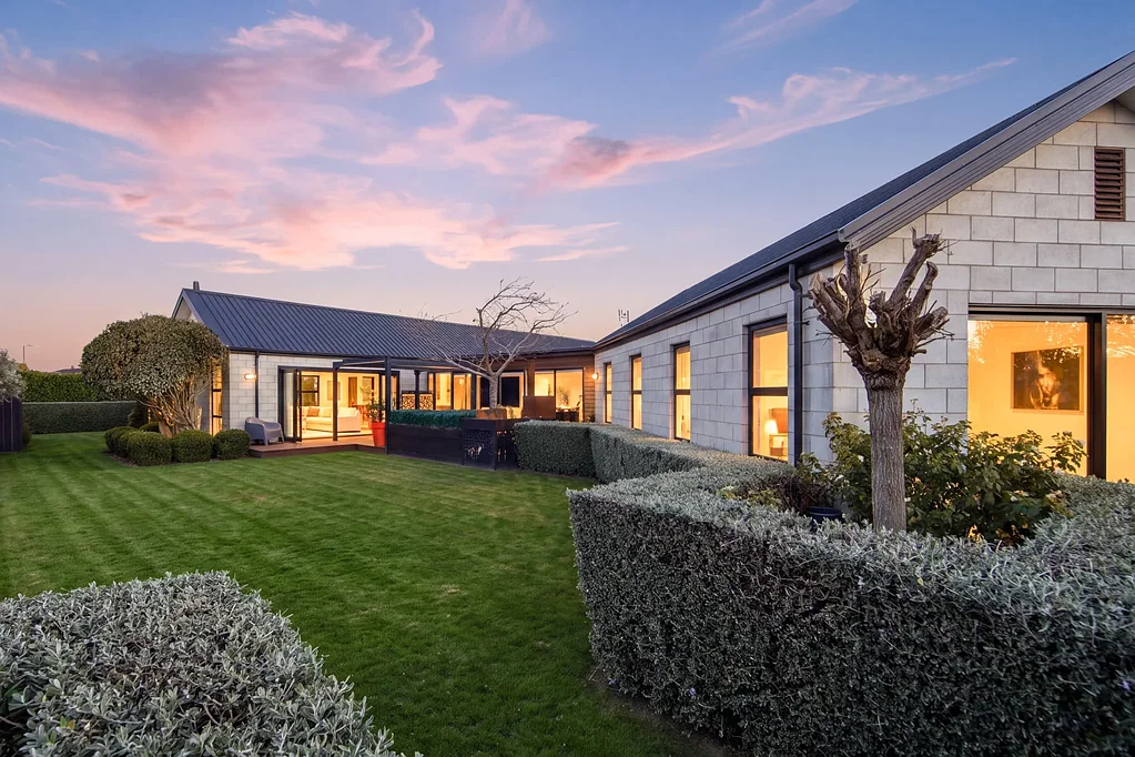 Prebbleton 3Kwarto Architectural Excellence Meets Semi-Rural Serenity