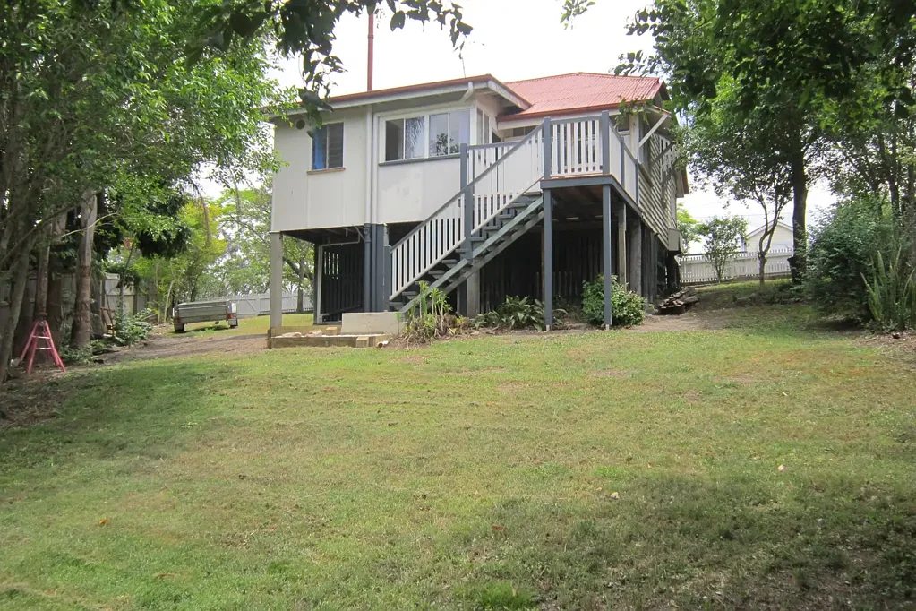 Charming Cottage with Character Features & Spacious Outdoor Living