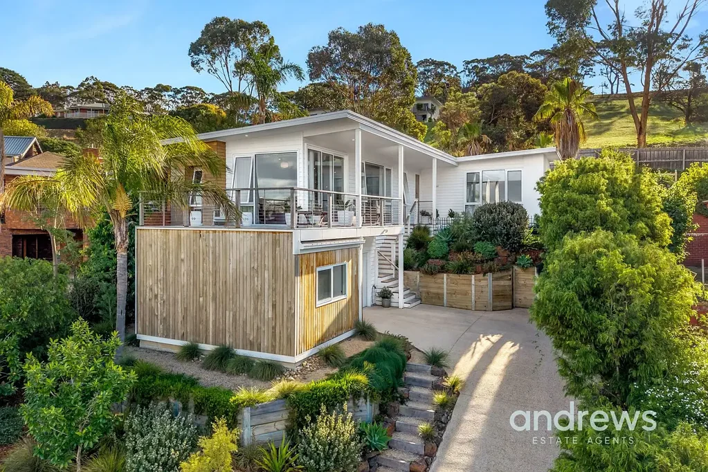 Highton 3房  Light-Filled Design and Elevated Views in Prime River Precinct