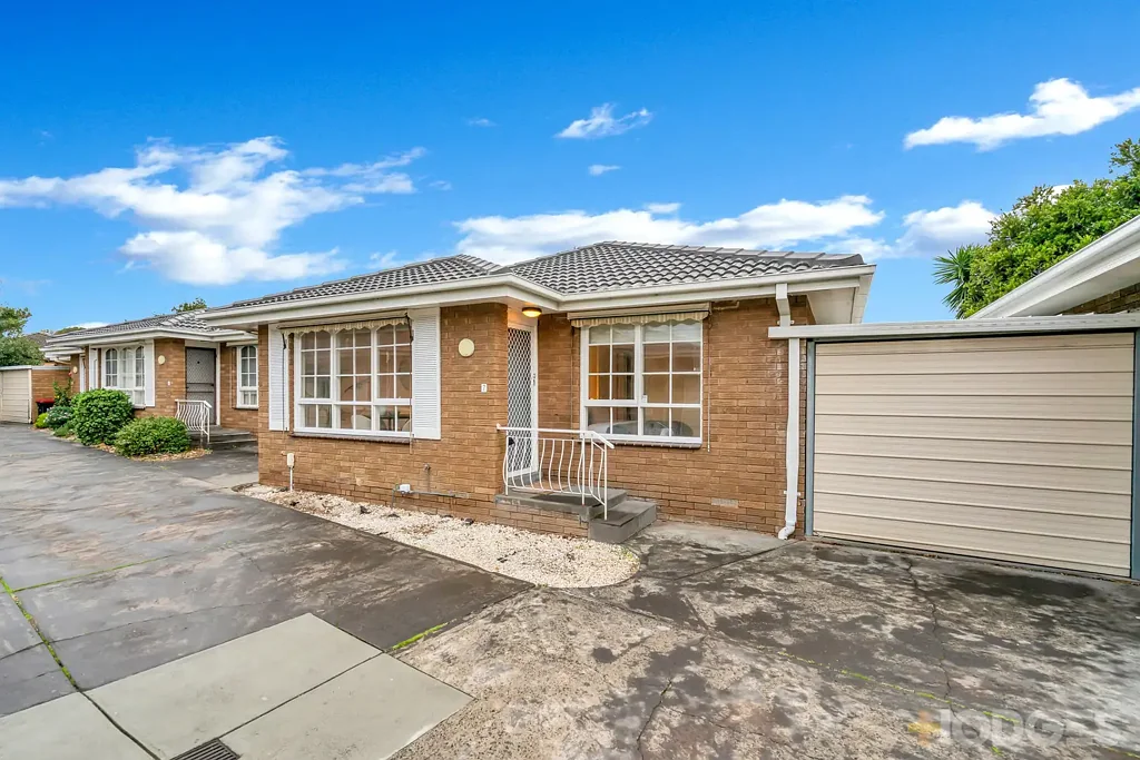 Mentone 2房  LIGHT-FILLED, BEACHSIDE LIFESTYLE