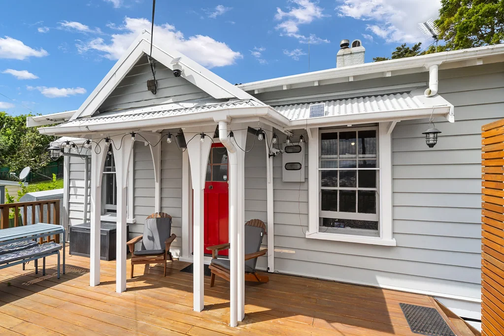 Morningside 3 Bedroom Character, Sunshine & Your Best Seat in Town