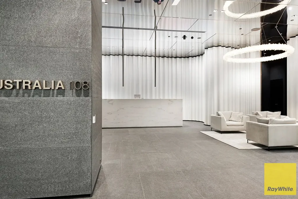Southbank 2 Bedroom Sky-High Stunner with Iconic Melbourne Views