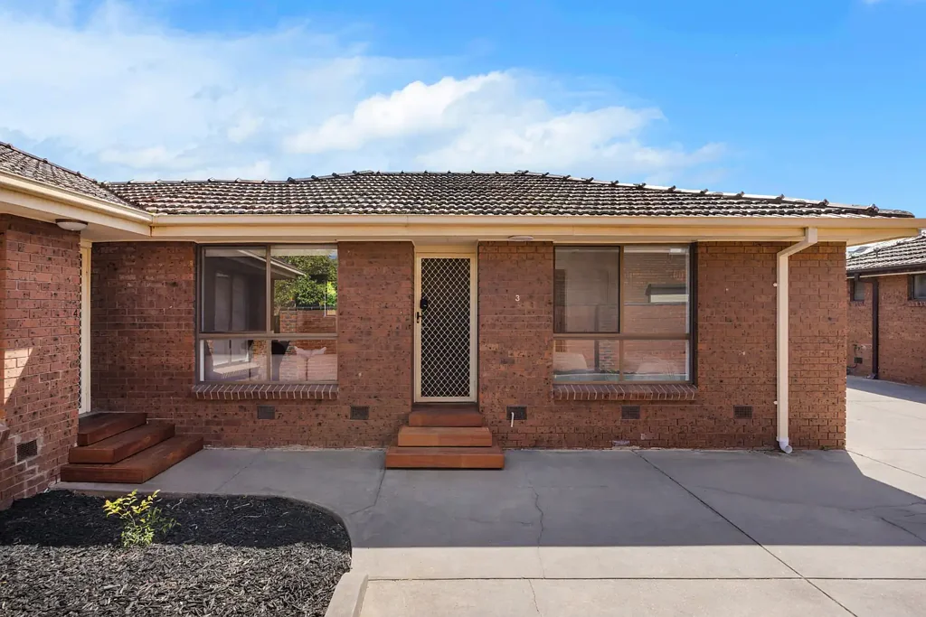 Brunswick 2Kwarto Classic Villa Unit in a Sought After Location!
