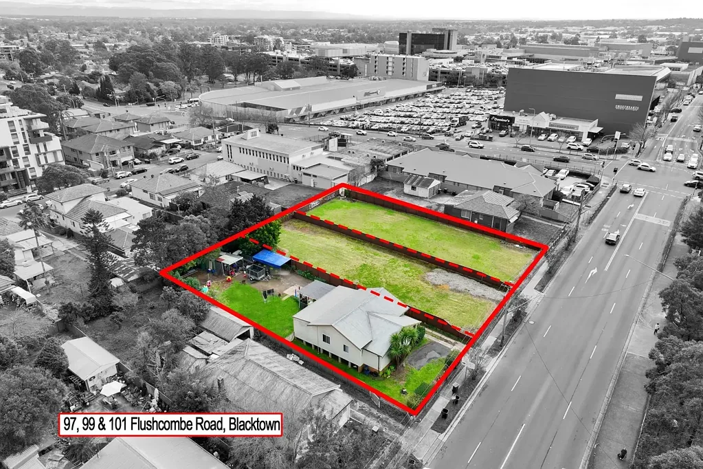 Blacktown 4બેડરૂમ A Rare 2,100m²* Inner LMR Development Opportunity