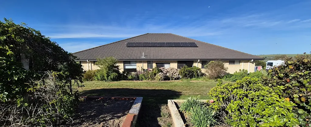 Gingin 4ਬੈੱਡਰੂਮ Massive Brick and tile 4 x 3 Homestead on one acre of land
