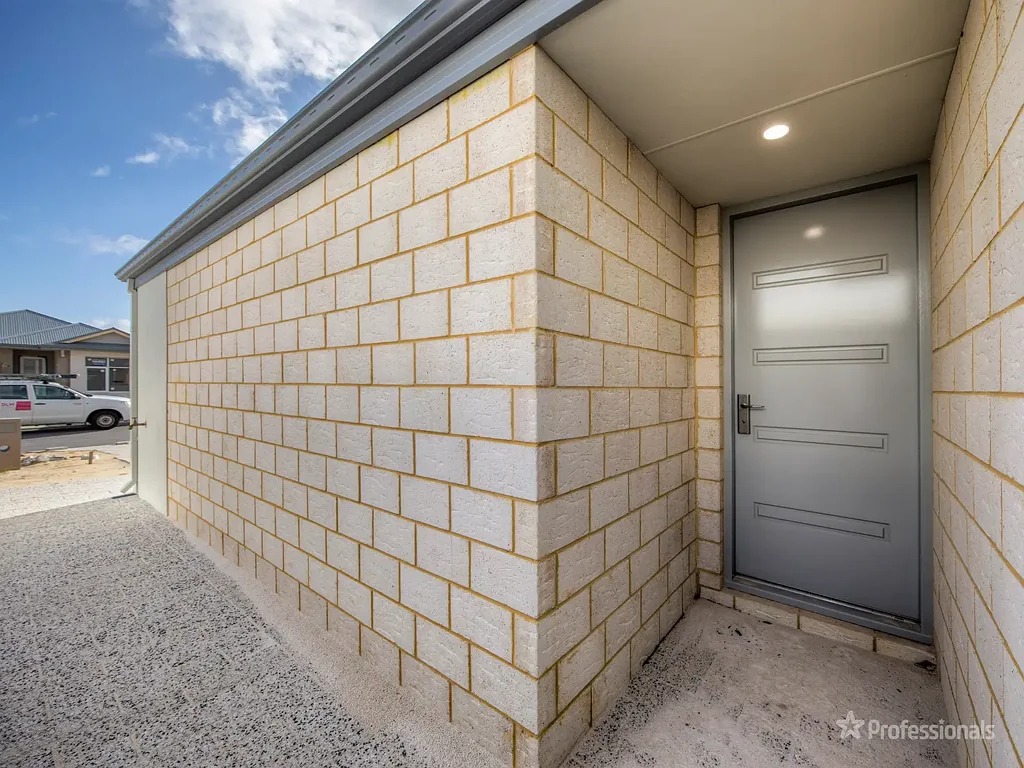 Low-Maintenance 2x1 Home with Electricity Included