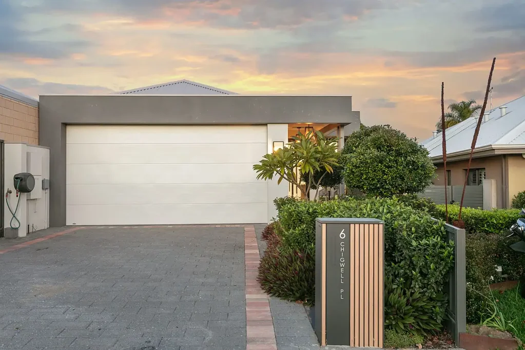 Carine 3房  A Stunning Home That Sets the Standard