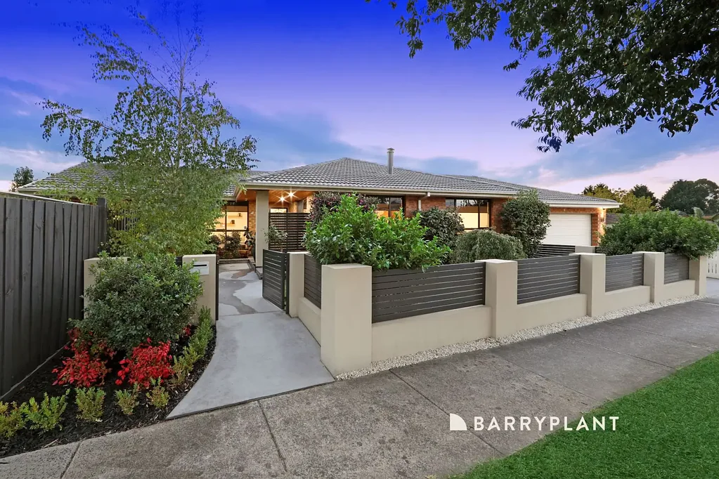 1 Mitta Close, Rowville, VIC 3178