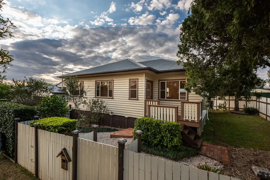 Beautiful & Charming 3-Bedroom Home in North Toowoomba