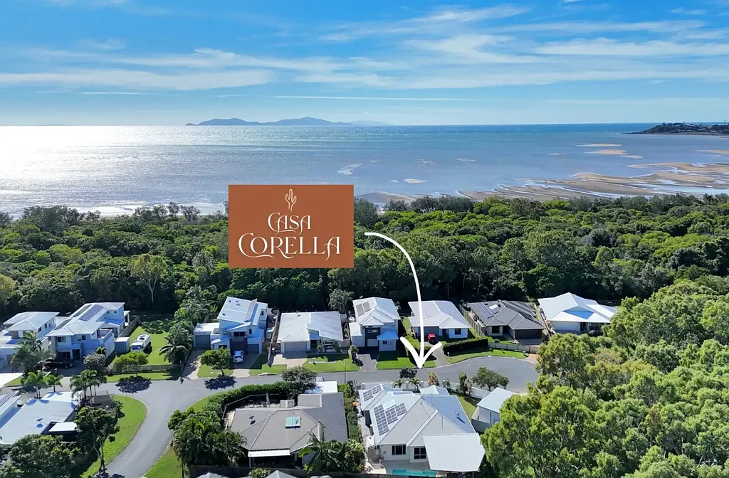 Blacks Beach 4房  Private Coastal Sanctuary with Built-In Income Potential