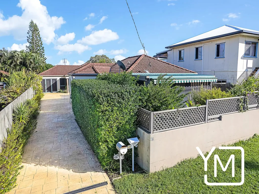 1 & 2/16 Burwah Terrace, Caloundra, QLD 4551