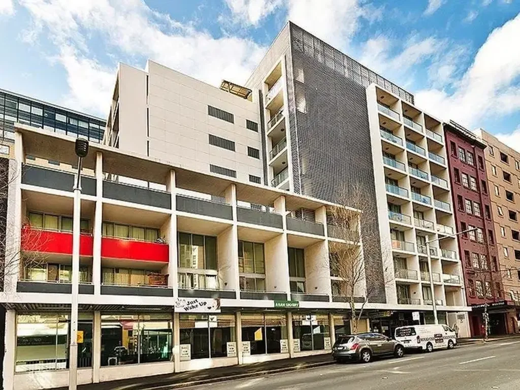 Chippendale 1房  ACROSS from Central Station & Mecure Hotel.