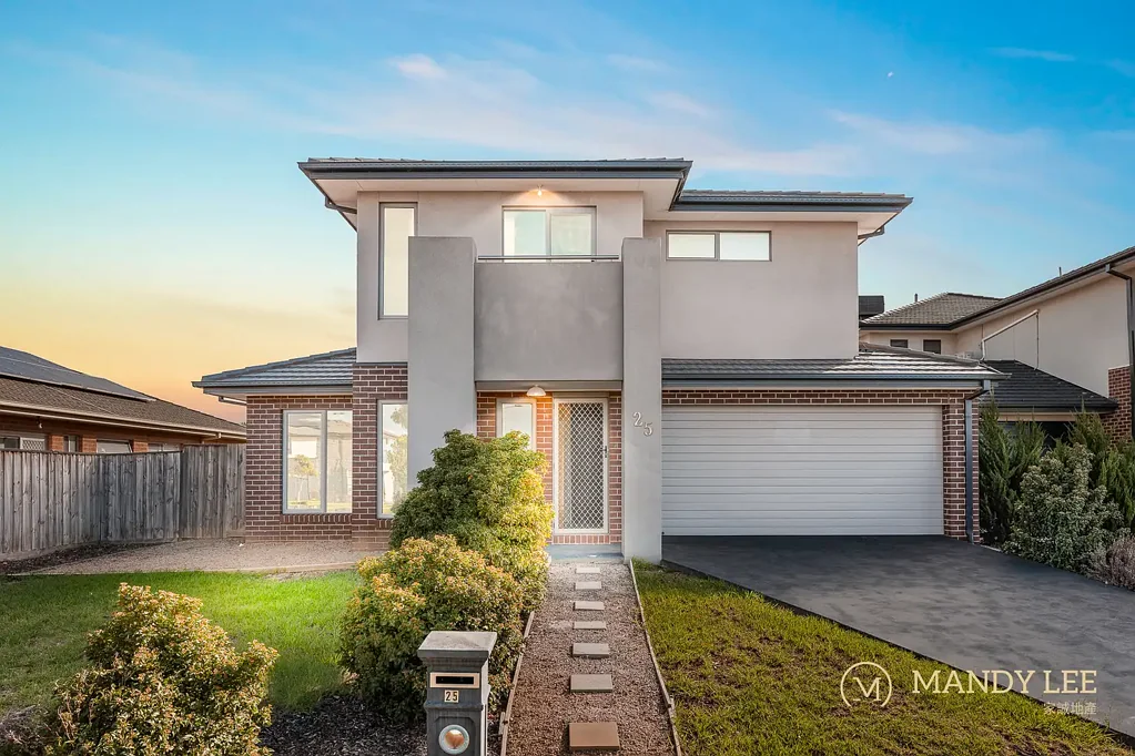Werribee 4 Bedroom Park-Facing Family Home in Harpley Estate