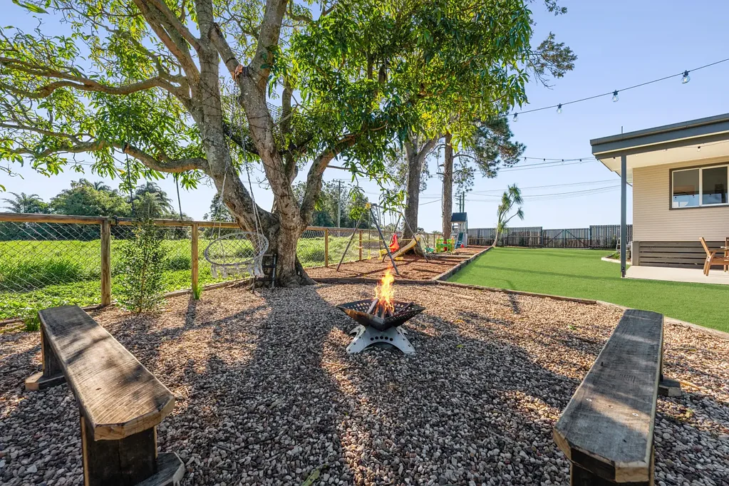 Beerwah 4chambre Lifestyle & Location, Charm & Character - A Must See!
