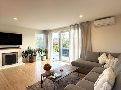Stylish Family Home with Wooden Floors & Fruit...