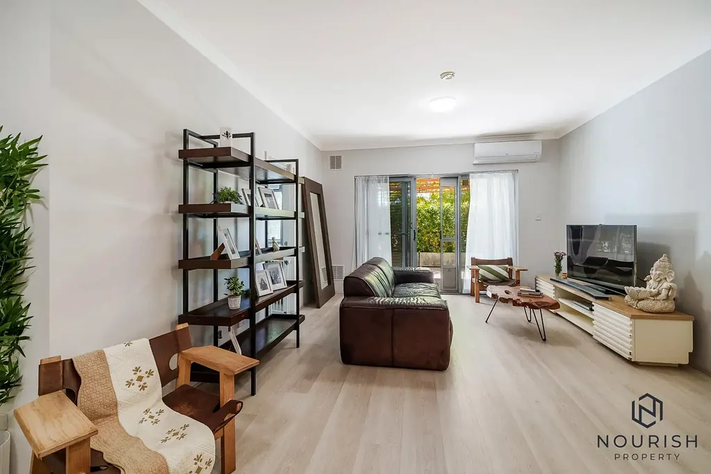 West Perth 2침실 HUGE 2x2 apartment with 35m2 Balcony!