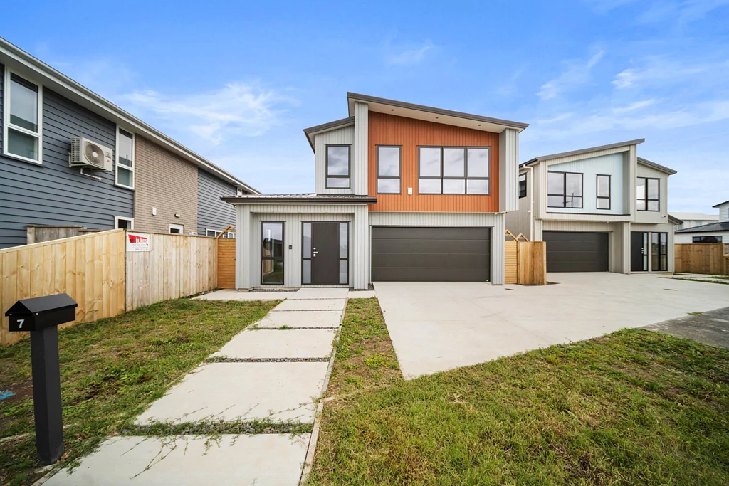 Clarks Beach 5房  Brand new Luxury Home - Clarks Beach